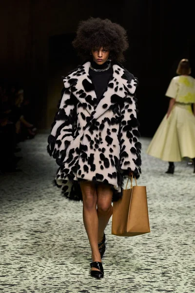 Look 71